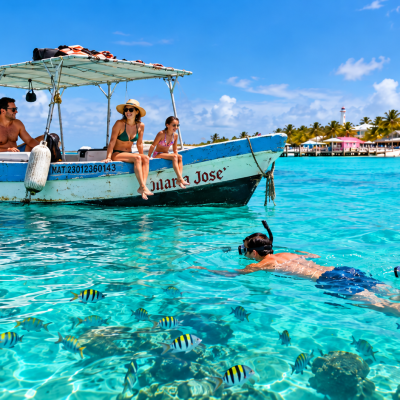 Tour a Isla Mujeres desde Cancún en lancha privada | Zenera Tours